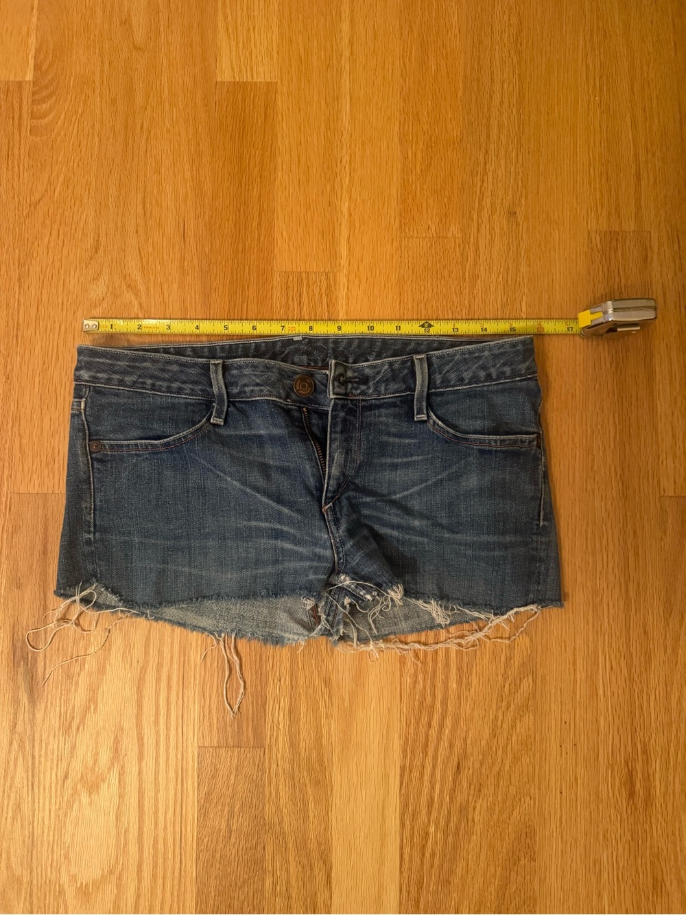 Earnest Sewn 2004 Denim Cutoff Women's Shorts 28